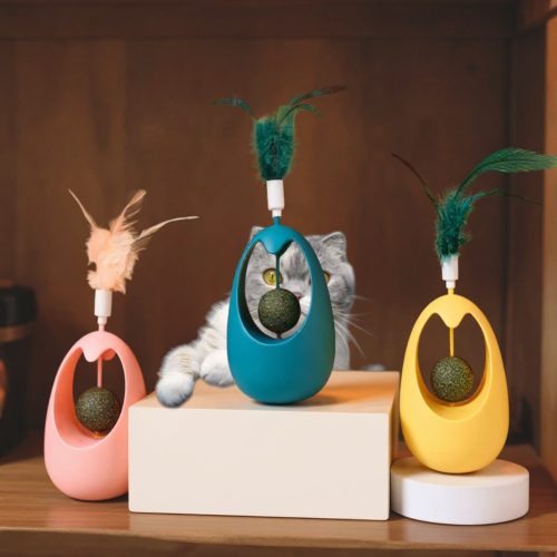 Billengő tollas cica tojás macskamentával1 Billengő tollas cica tojás macskamentával1