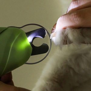 LED-es kutya és macska körömvágó – biztonsági szenzorral
