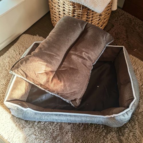 Puha plüss kisállat fekhely párnával több méretben